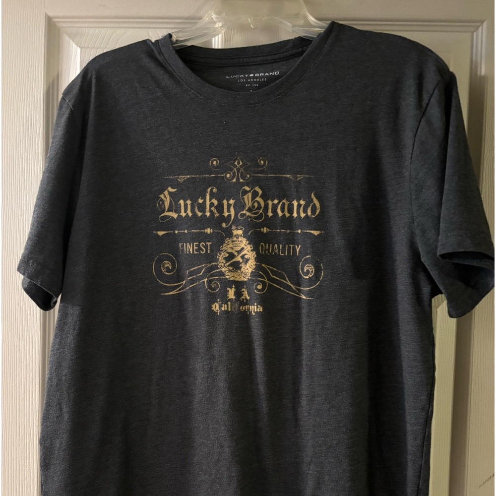 Men’s lucky brand T-shirt